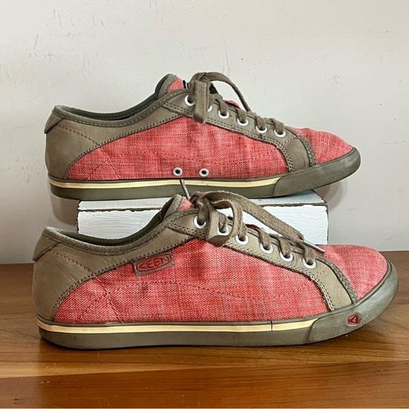 Keen Shoes - Keen Coronado Red Canvas Taupe Leather Low Top Sneakers Womens 8.5 1004619‎